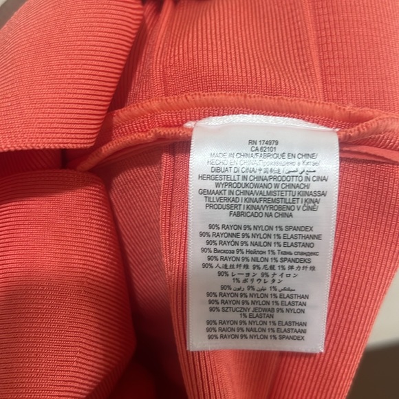 Stunning Herve Leger Paris Peach 3/4 Mermaid/Peplum Dress Size Small - Picture 8 of 8